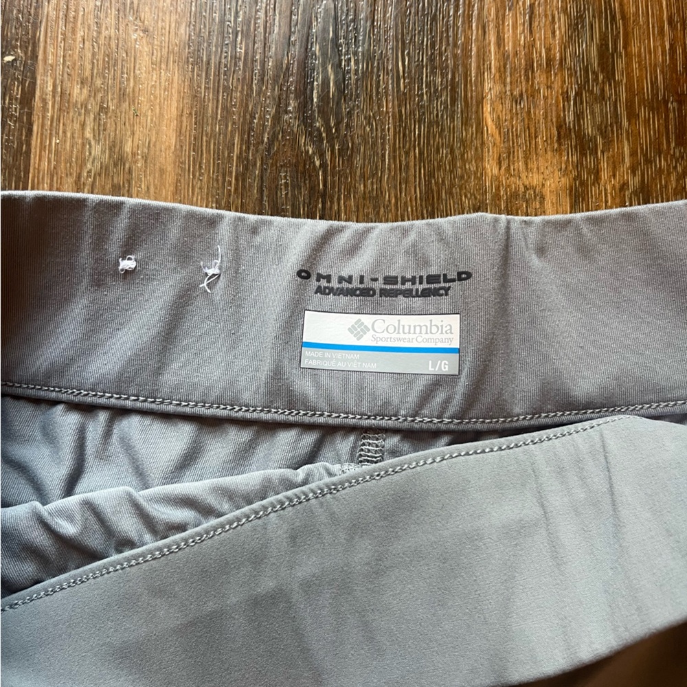Columbia Hiking Skort, Size Large - Picture 4 of 6